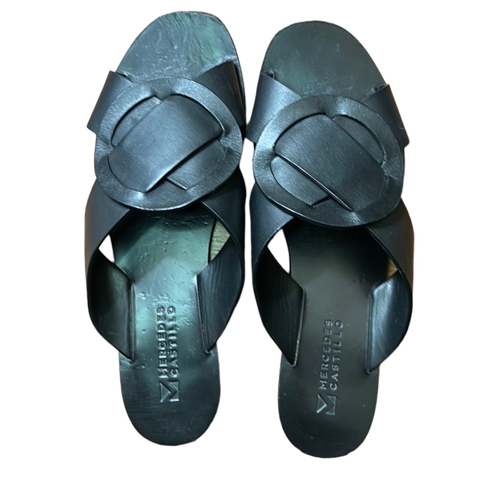 🌸Mercedes Castillo size 7 Black flats🌸